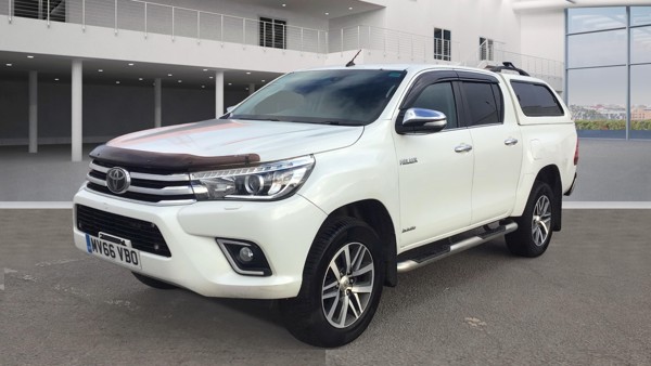 TOYOTA Hilux